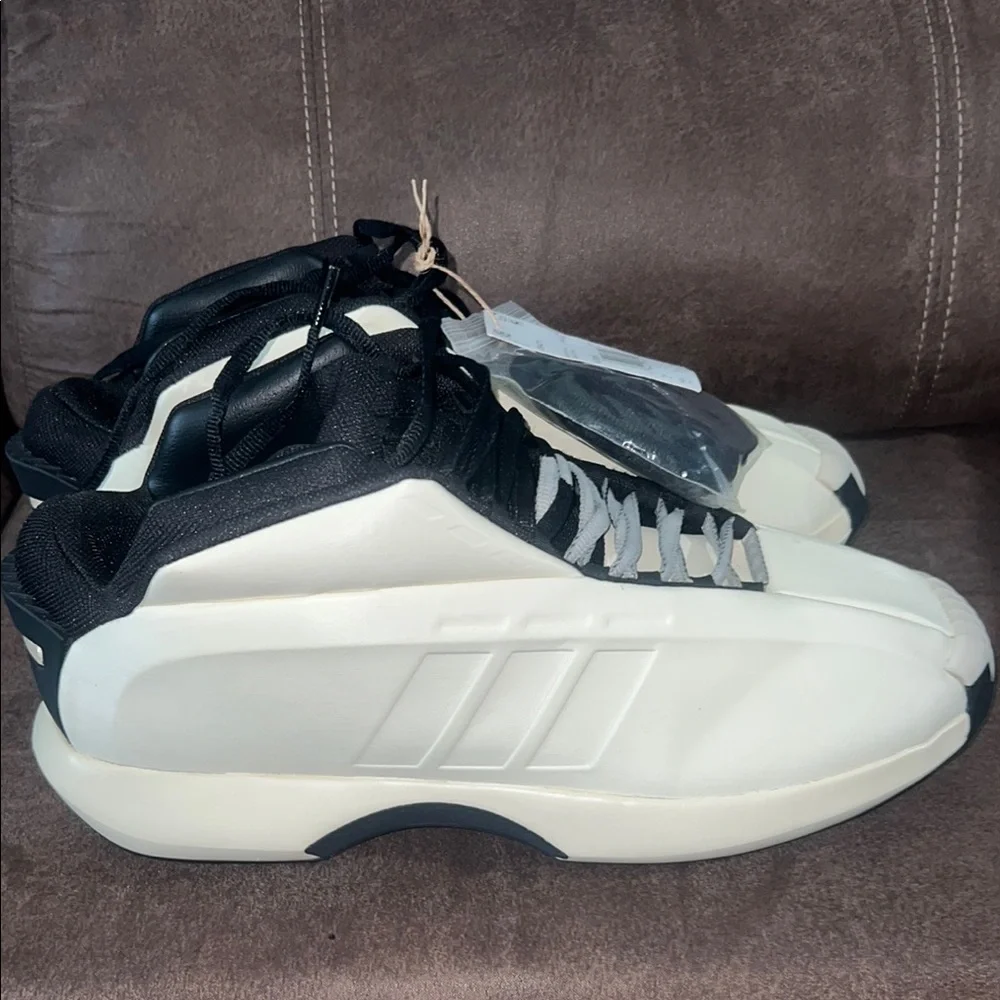 Adidas KOBE CRAZY 1 size 14.5m NWT Black and Cream High-Tops - Picture 5 of 6
